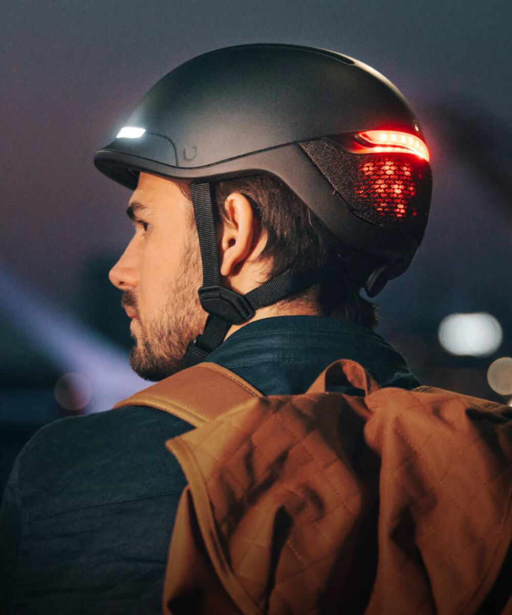 FARO smart helmet with lights and turning signals | UNIT 1