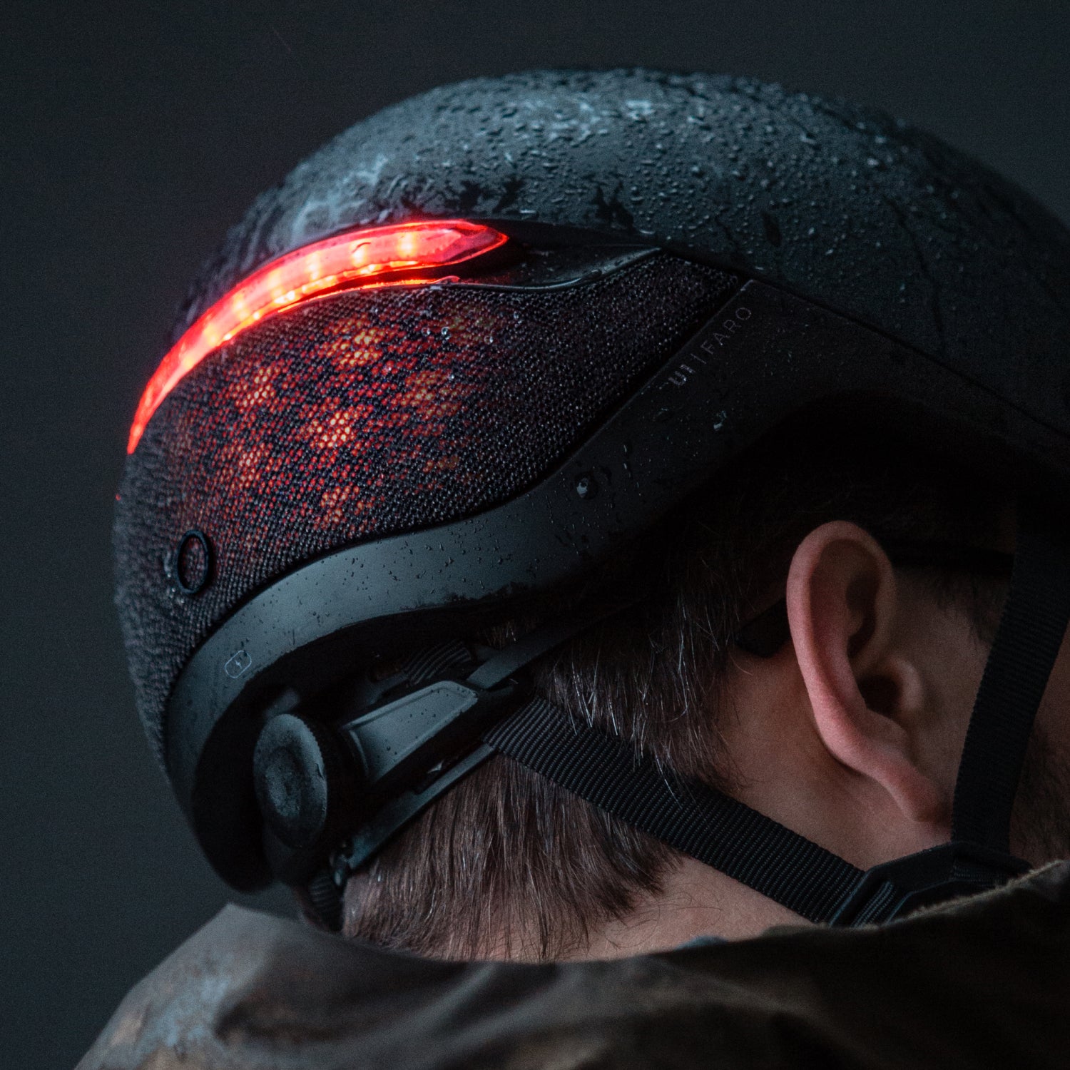 FARO smart helmet with lights on +500 lumens